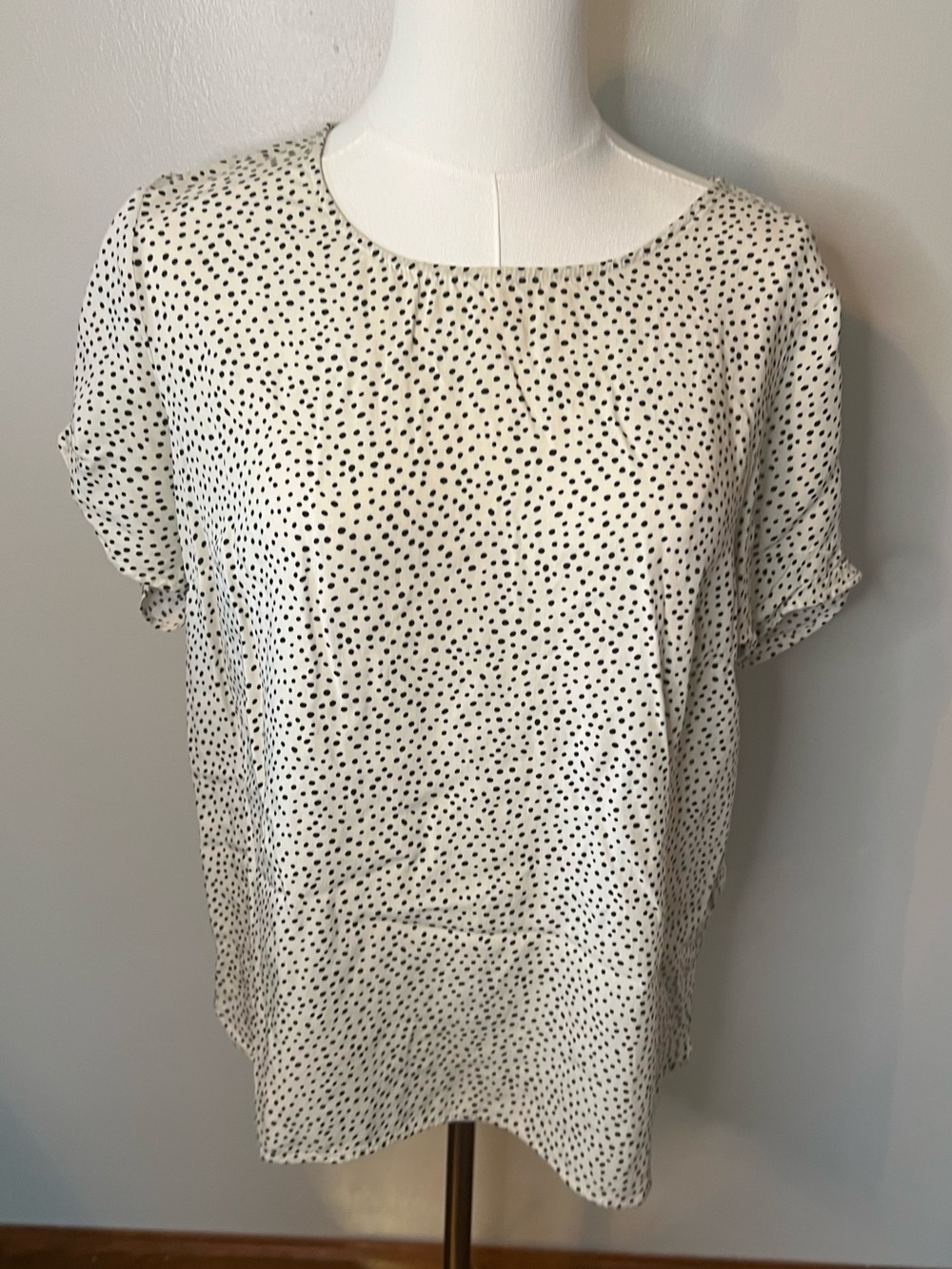DR2 Women’s Medium White Black Polka Dot Blouse Puff Sleeve Casual Top